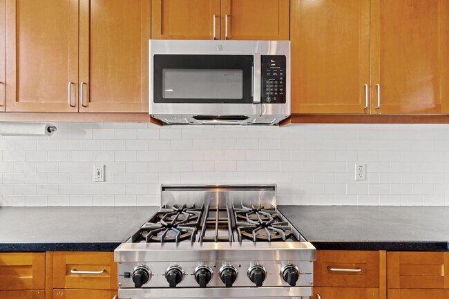 Building Photo - Tri-Level Inner Mission Live/Work Condo - ...