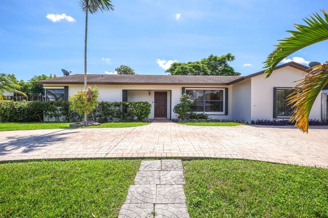 Building Photo - 10934 SW 158th Terrace