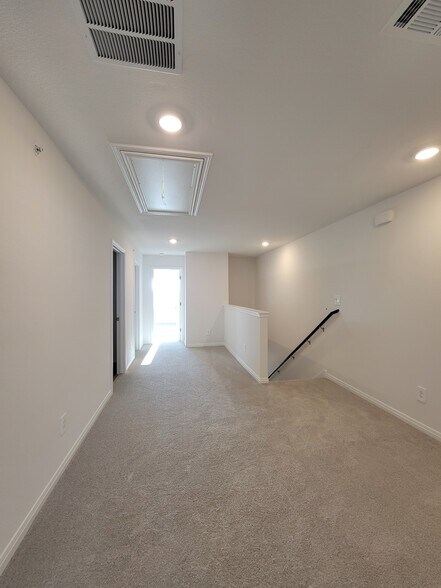 Building Photo - 1850 Settlers Glen Dr