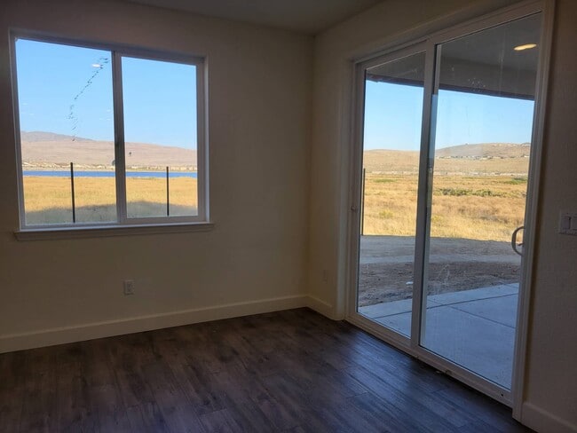 Building Photo - 1339 Harness Ct