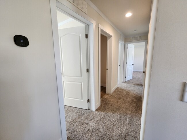 Building Photo - 17 Video Ct