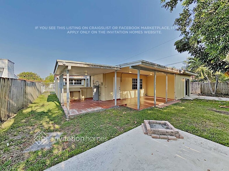 Building Photo - 18461 NE 21st Ave
