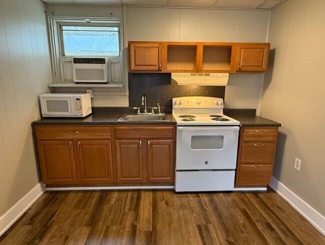 Building Photo - MOVE IN SPECIAL! 1 bedroom 1 bathroom apartment in Newport, PA