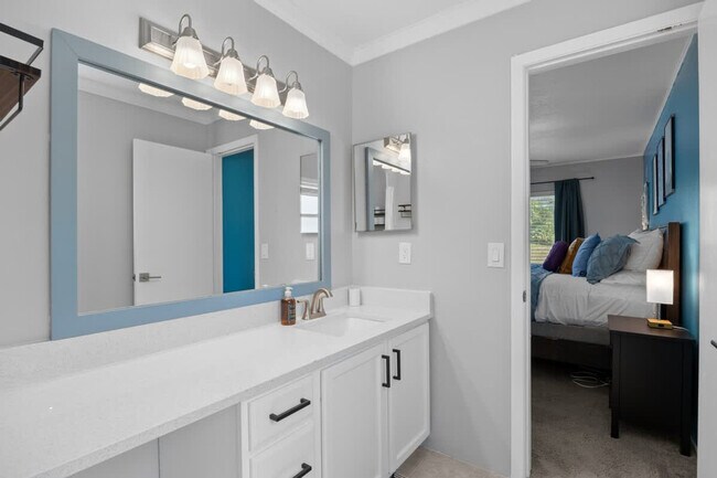 Building Photo - 12009 Florida Woods Ln