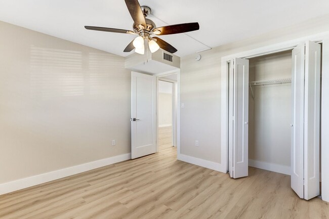 Building Photo - ** COUNTRY CLUB MANOR ** 2 BED / 2 BATH - CONDO - 55+ COMMUNITY - REMODELED - ANNUAL RENTAL