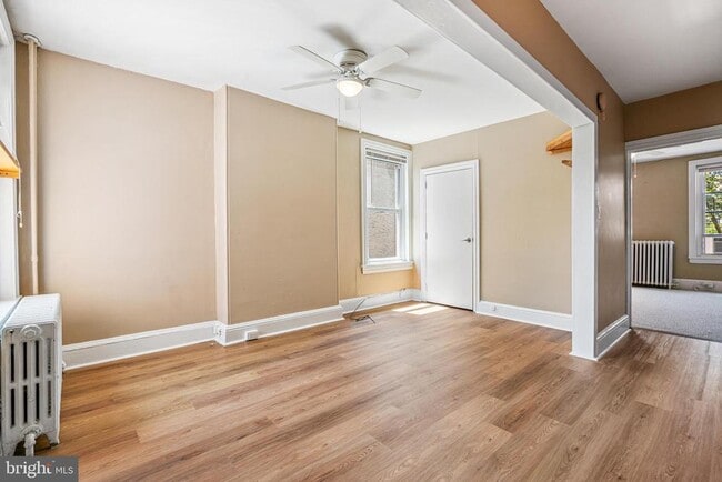 Building Photo - 206 Ripka St