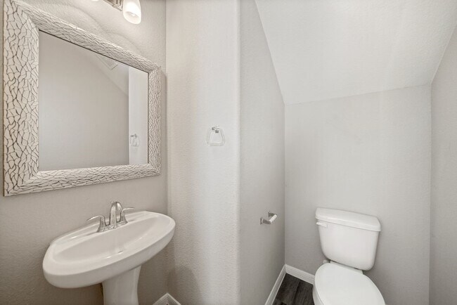 Building Photo - 16948 W Juneau St