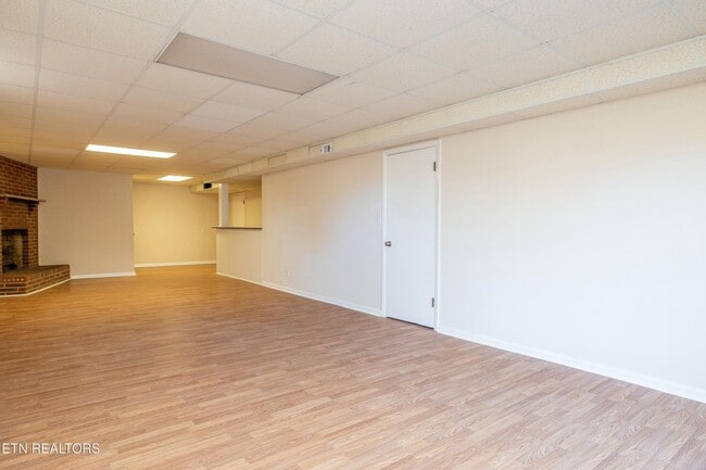 Building Photo - Maryville 37803 - 3 bedroom, 2 bath - call...