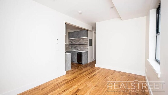 Building Photo - NEW MODERN 2 BED IN CROWN HEIGHTS!