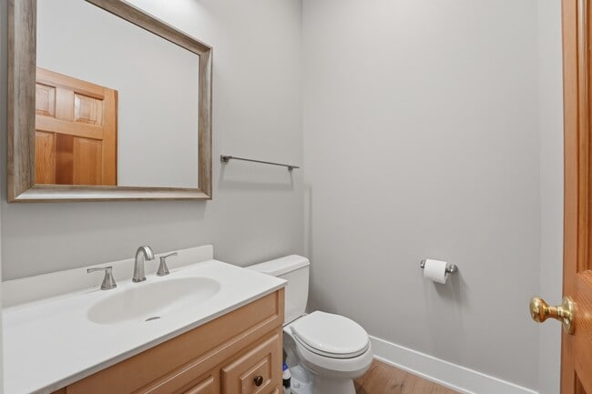 Building Photo - 4452 Burgundy Pl