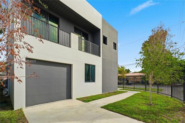 Building Photo - 1393 NW 31st St