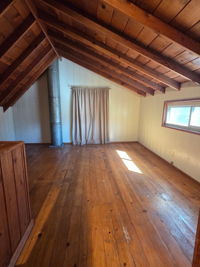 Building Photo - Twain Harte Home