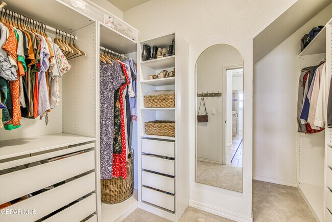 Building Photo - 7751 Enchanted Path Dr