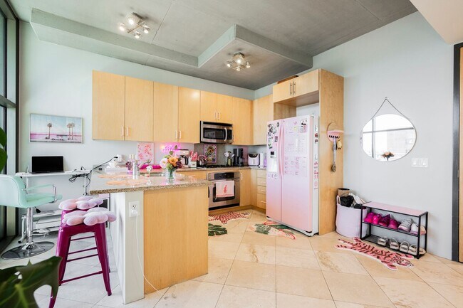 Building Photo - Arts District- Downtown Las Vegas~Luxury furnished condo now available!