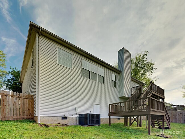 Building Photo - 753 Jaywood Dr