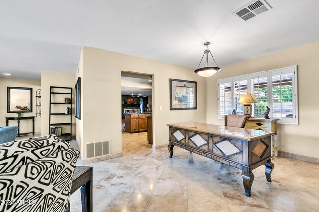 Building Photo - 8532 E San Bruno Dr
