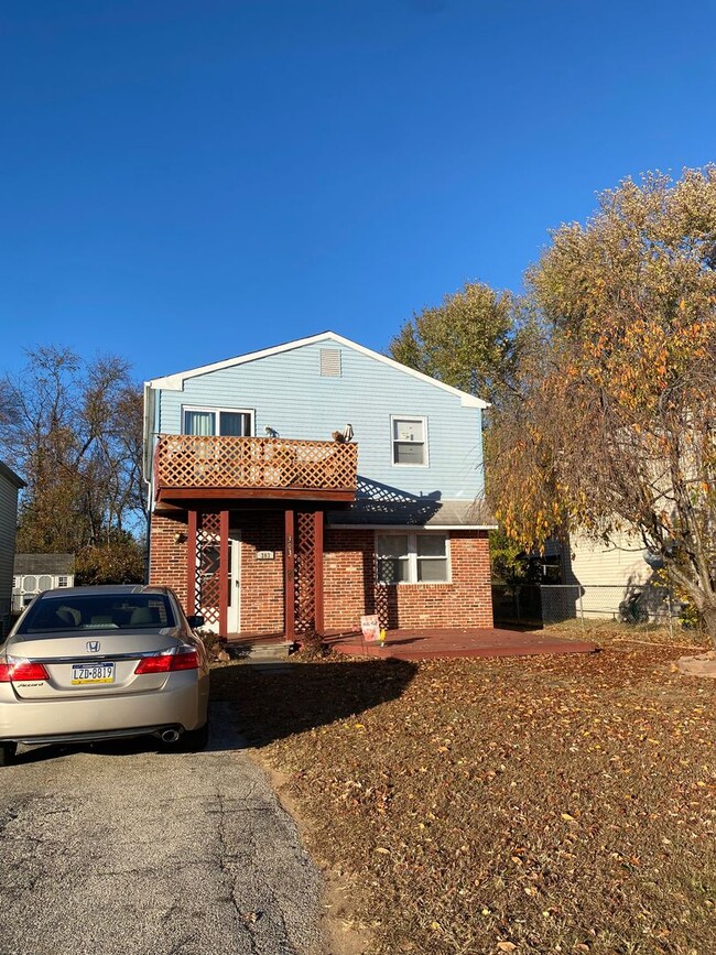 Building Photo - 303 Corinthian Ave