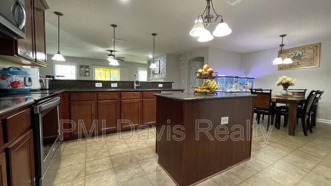 Building Photo - 11814 Lindsey Lake Drive