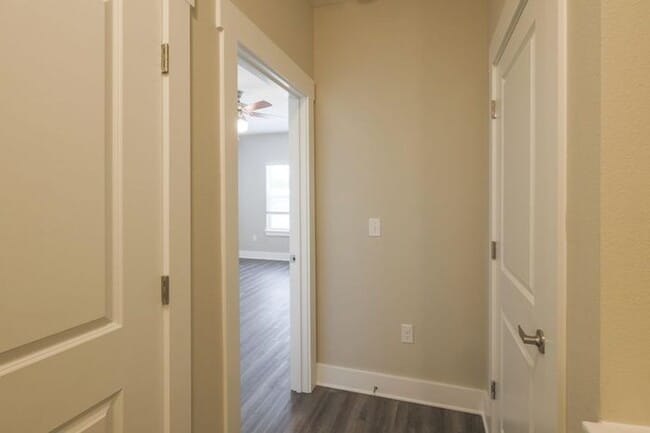 Building Photo - 298 Date Palm Ln