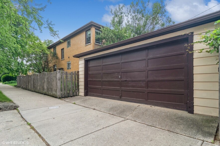 Building Photo - 6445 N Oketo Ave