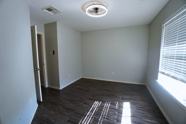 Building Photo - 12411 Oriole Lake Way