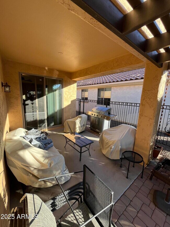 Building Photo - 26197 W Vista N Dr