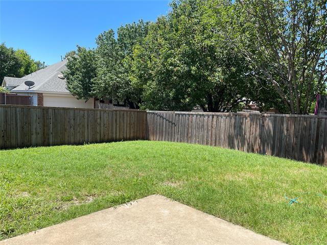 Building Photo - 9517 Thorncliff Dr