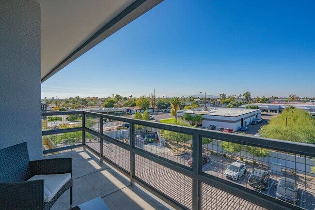 Building Photo - 1980 E Broadway Rd