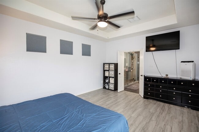 Building Photo - 601 Canyon Crest Dr