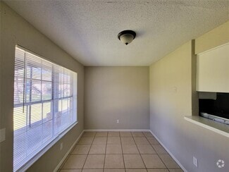 Building Photo - 3206 Lobit Dr
