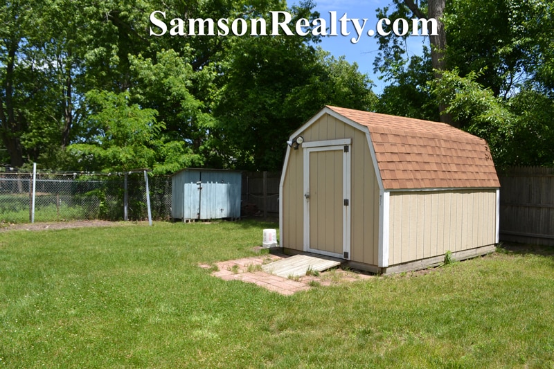 Building Photo - 84 Ryan Ave