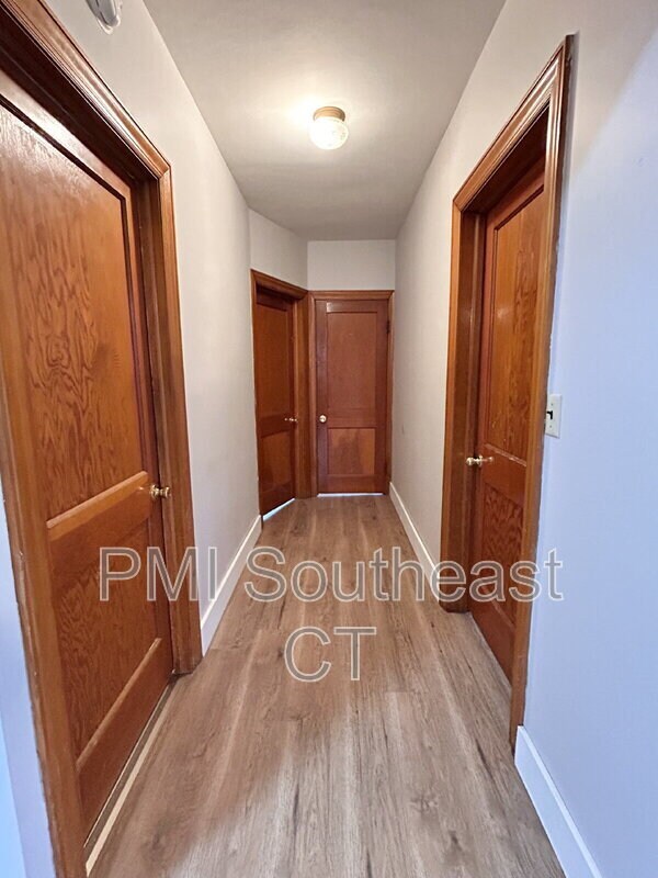 Building Photo - 91 Willowbrook St