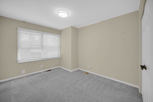 Building Photo - 933 Shambliss Ln