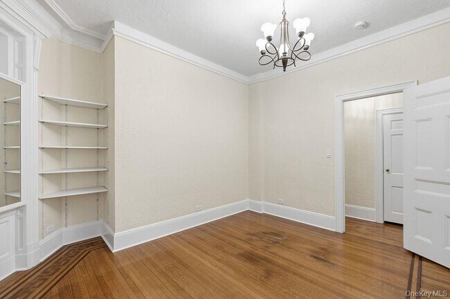 Building Photo - 61 Orchard Ave