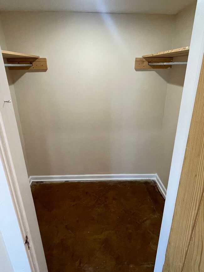 Building Photo - 1BD/1BA Shotgun in MidCity