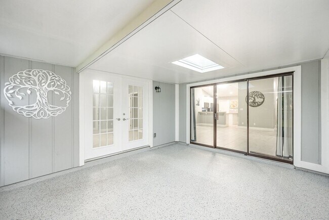 Building Photo - 1381 Byrd Ct