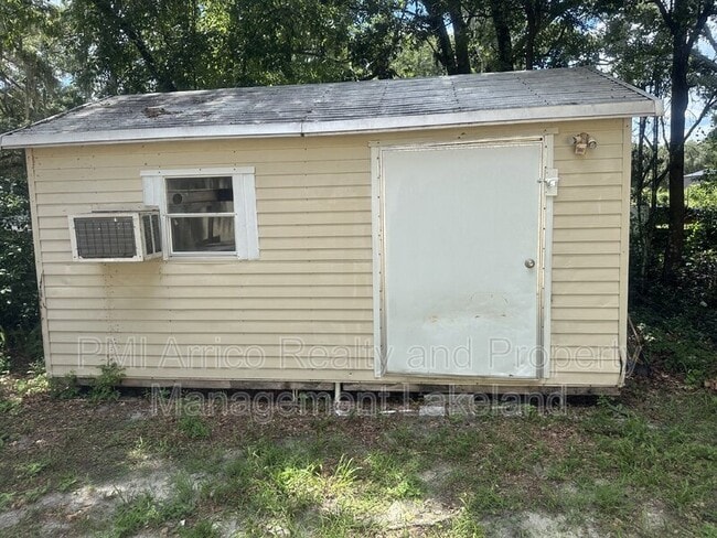 Building Photo - 721 W Socrum Loop Rd