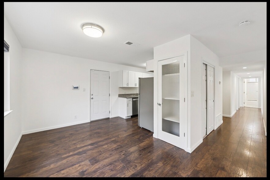 Building Photo - 151 Marquette Ave