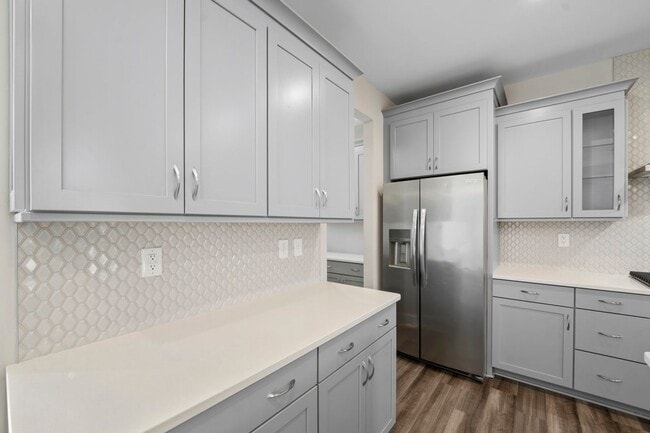 Building Photo - Gorgeous Aria at the Park 3 Bedroom Townhouse!