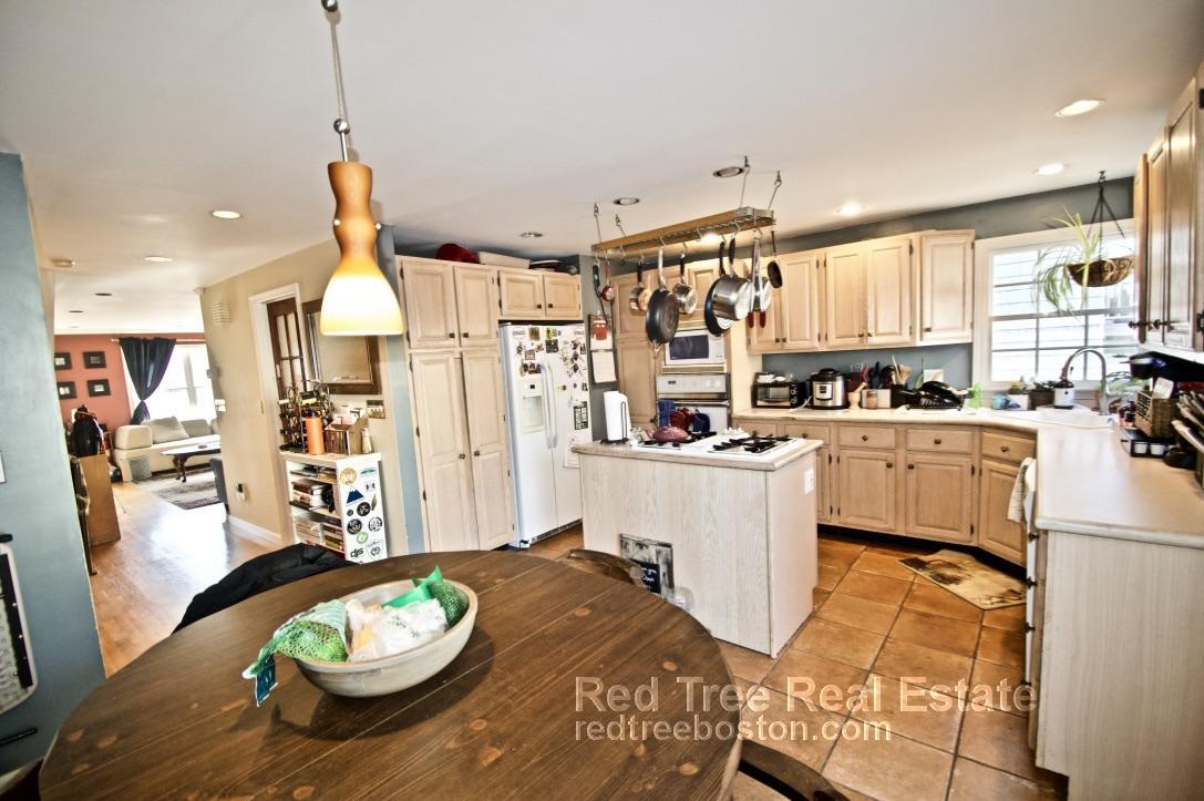 Building Photo - 45 Donnybrook Rd