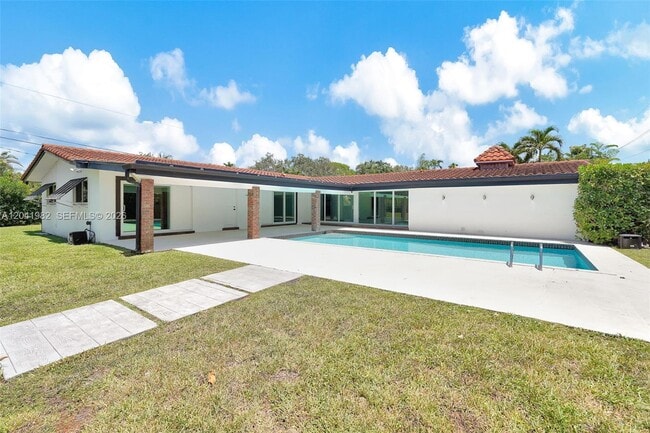 Building Photo - 7700 SW 139th Ter