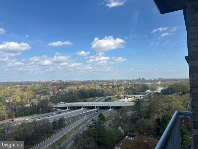 Building Photo - 2500 N Van Dorn St