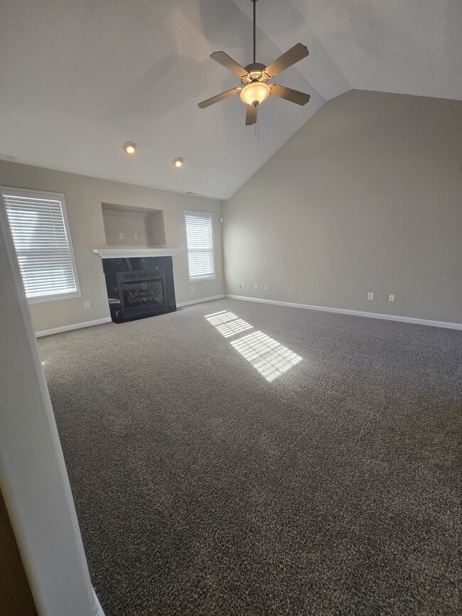 Building Photo - 76 Shelby St