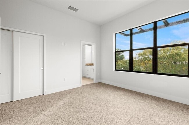 Building Photo - 4810 W McElroy Ave