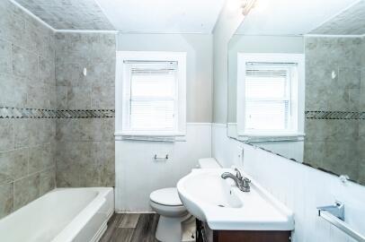 Building Photo - 2310 15th St