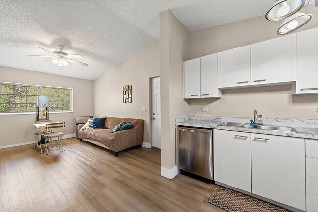 Building Photo - 3690 N 56th Ave
