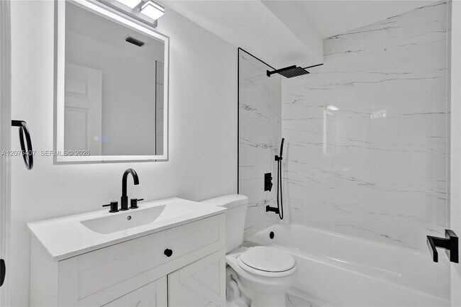Building Photo - 4114 Sapphire St