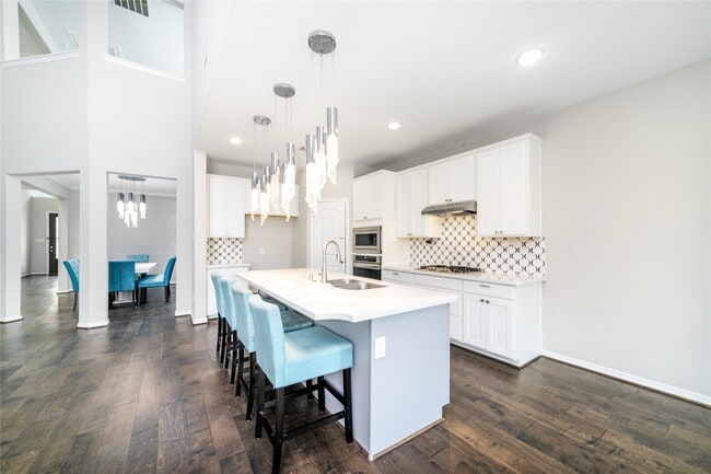 Building Photo - 18235 Winding Willow Oak Way