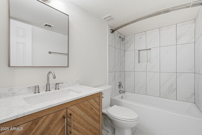 Building Photo - 4201 E Camelback Rd