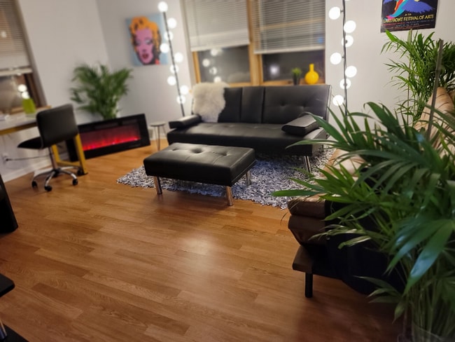 Building Photo - 3411 S Howell Ave